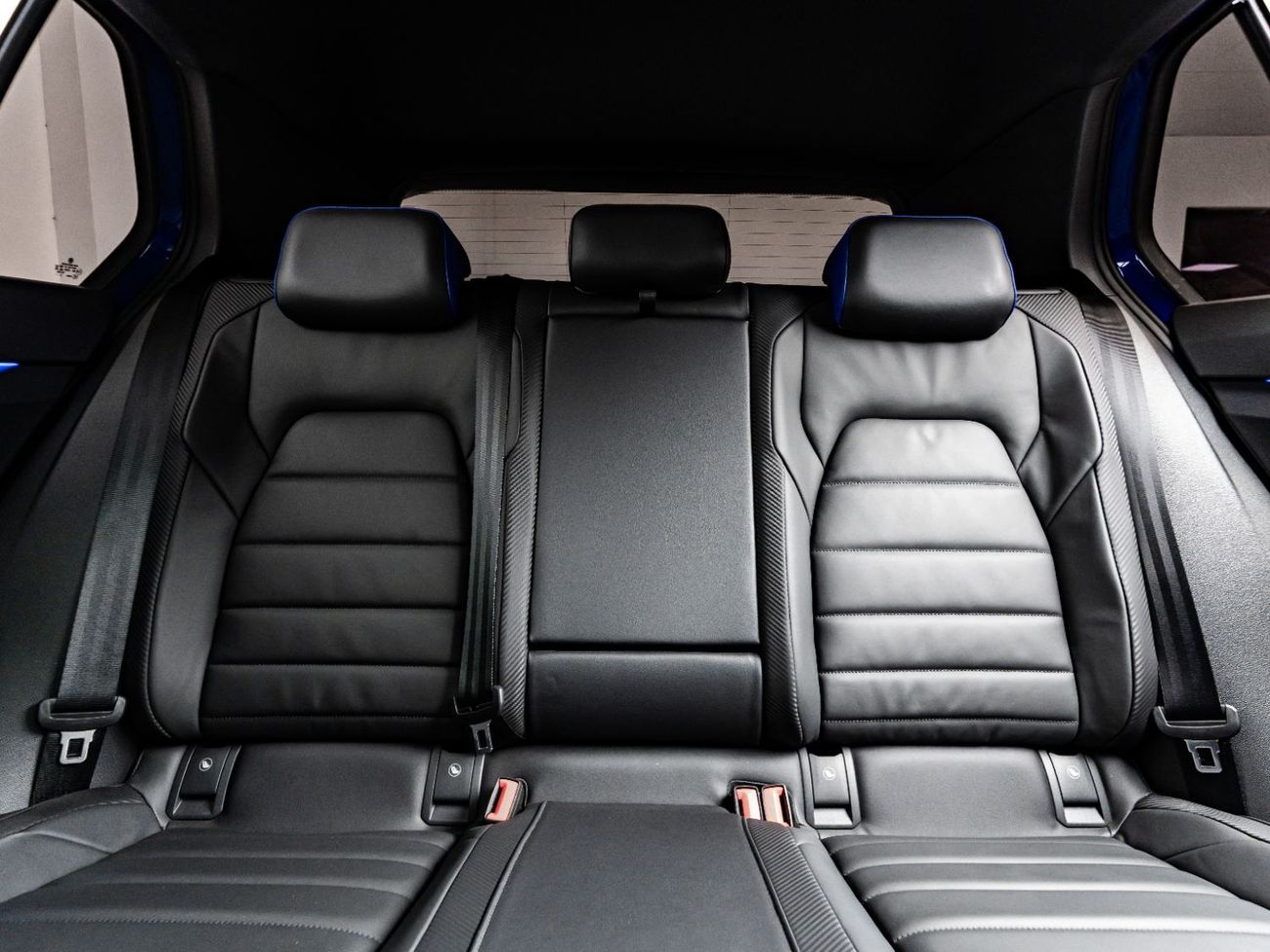 فولكس واجن جولف ار Base 2.0T