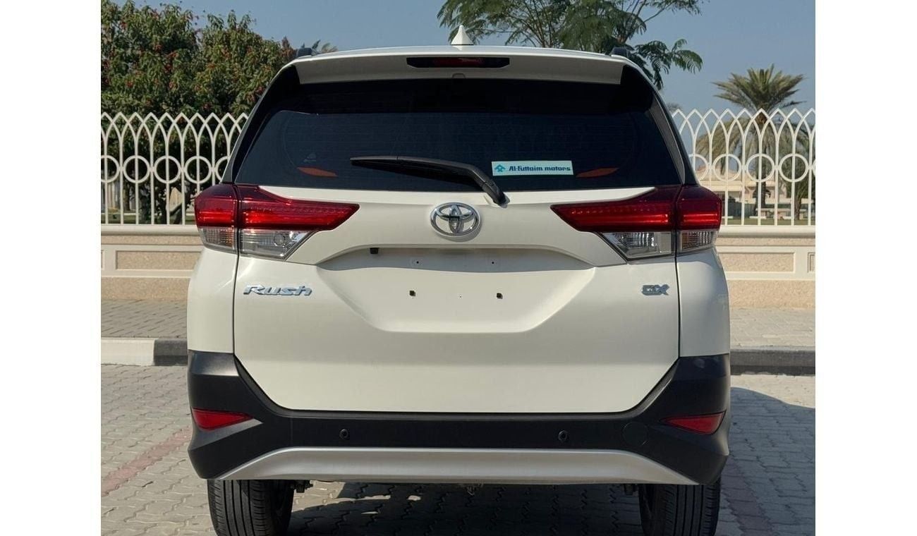 تويوتا راش Toyota Rush GX 2023 GCC 7 seater .Free accident