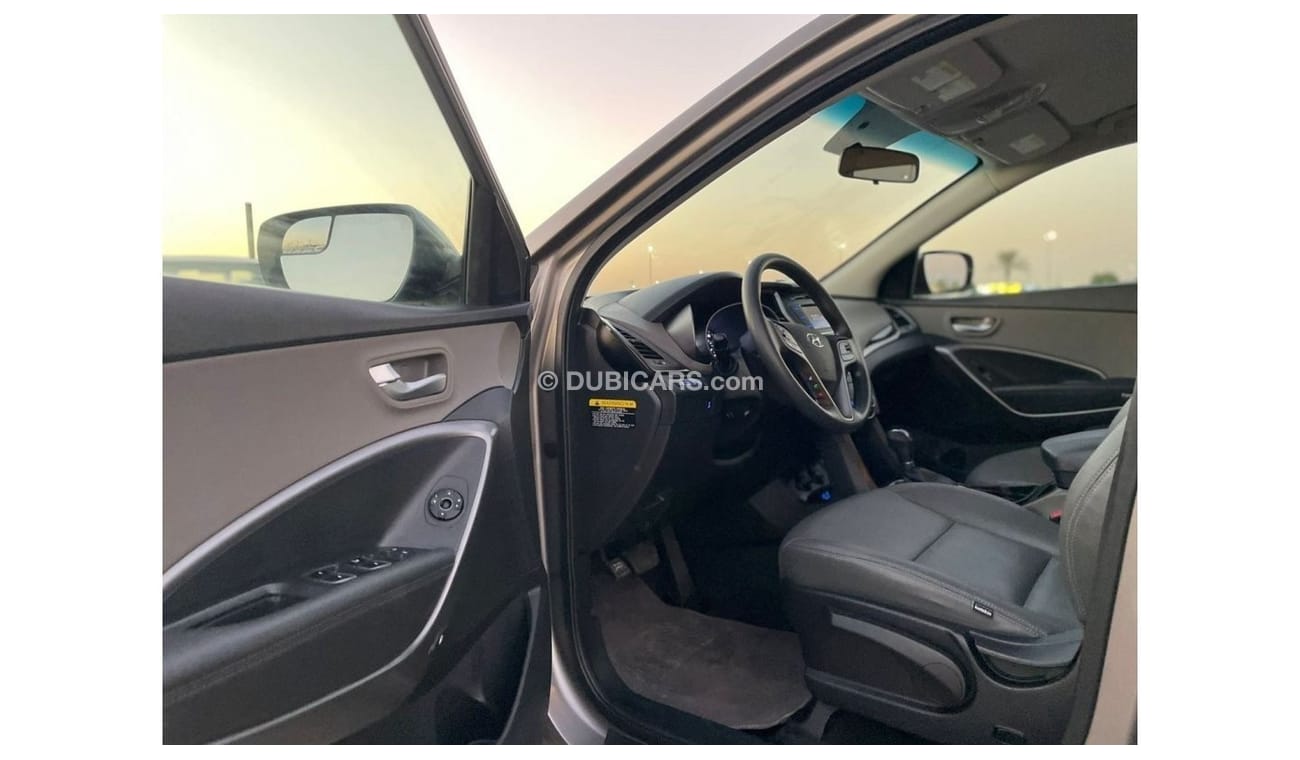 Hyundai Santa Fe “Offer”2018 Hyundai Santa Fe Sports 2.4L V4 AWD 4x4 -  - UAE PASS