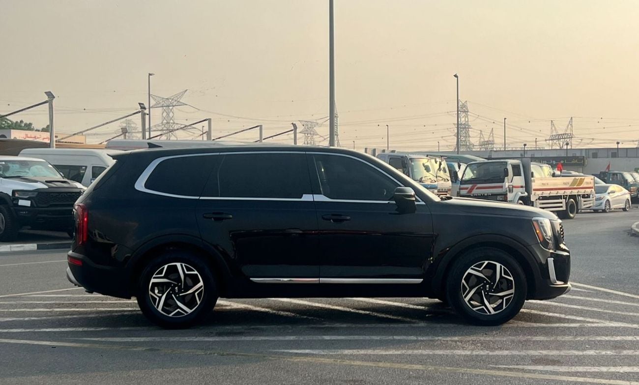 Kia Telluride LX 2020 Kia Telluride 3.8L V6 - Rear Camera & Sensor - Leather Seats With Rims -