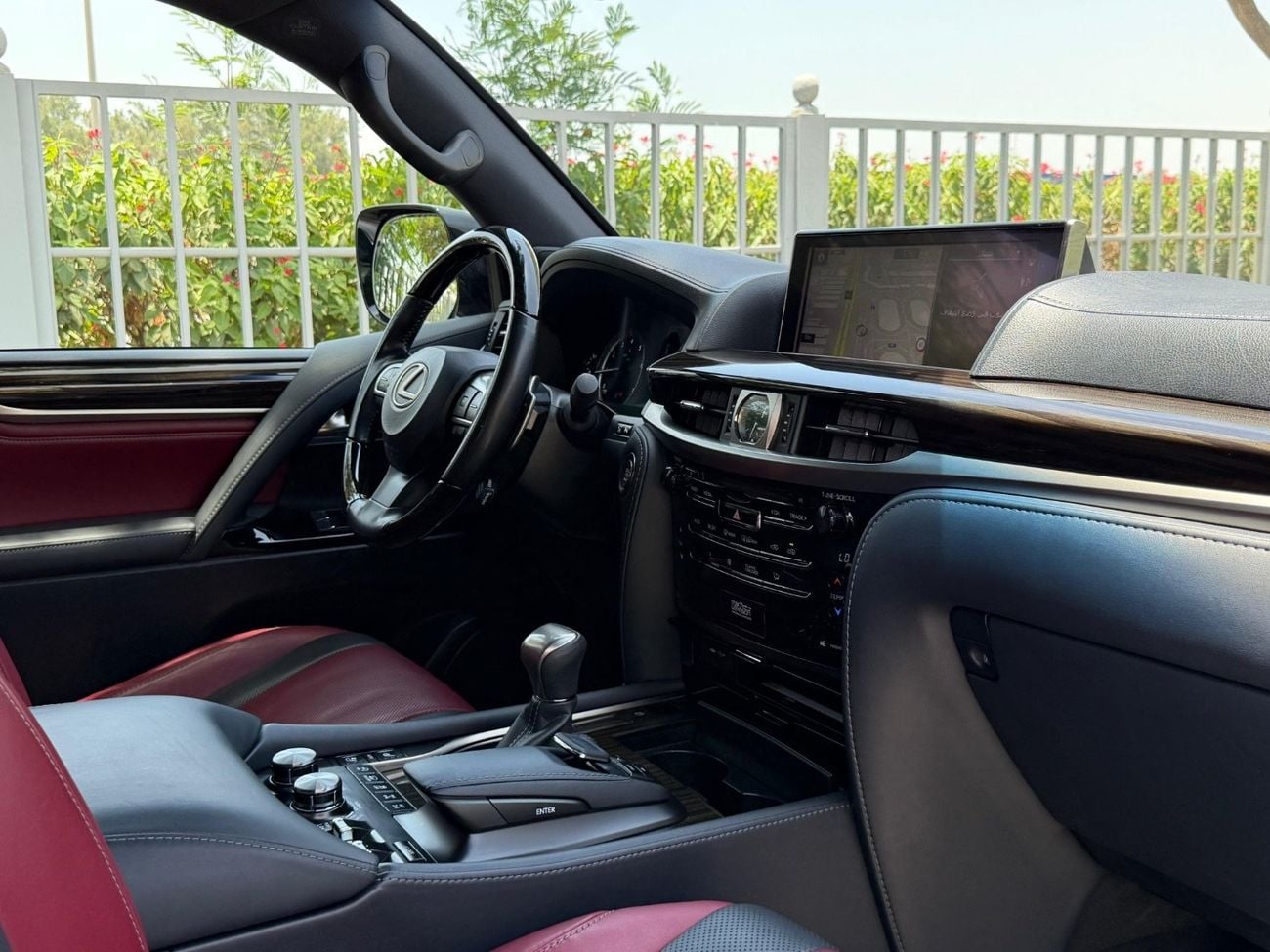 Lexus LX570 SIGNATURE