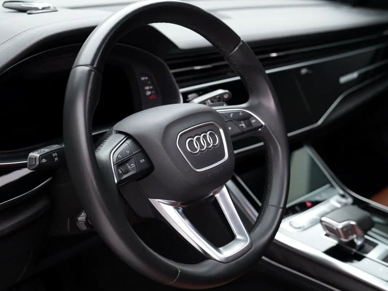 Audi Q8 55 TFSI S-LINE LUXURY S line | GCC SPECS | EXCELLENT CONDITION