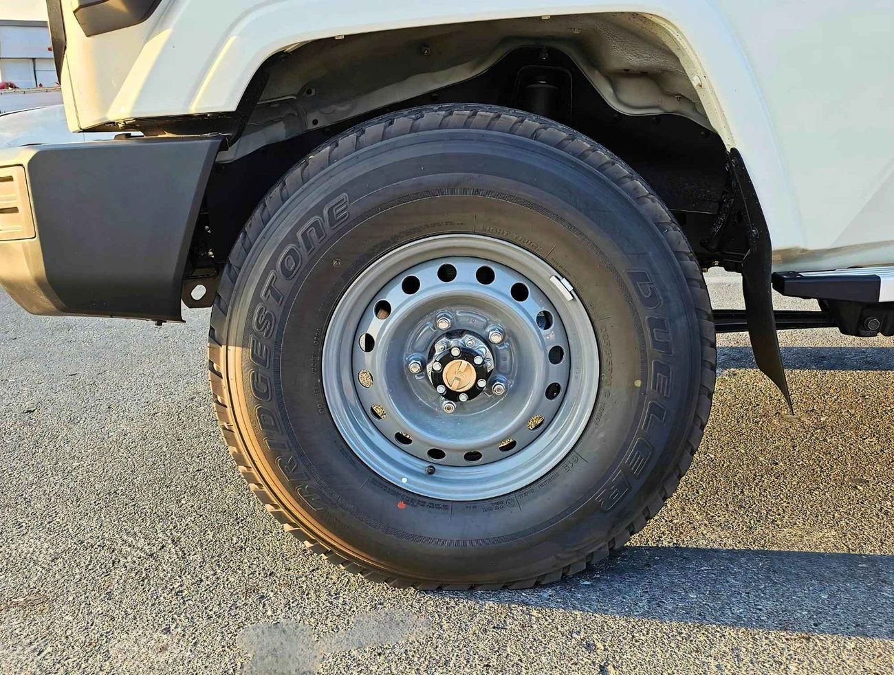 تويوتا لاند كروزر بيك آب / DOUBLE CABIN / 4.2L V6 DIESEL M/T / LEATHER SEATS / DIFFLOCK , SNORKEL / 4WD (CODE # 68084)