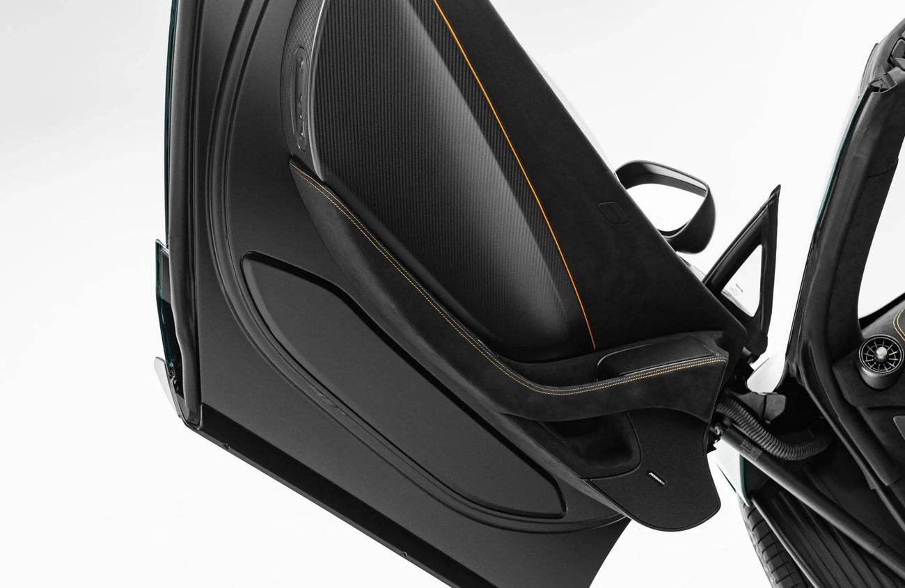 McLaren 675LT 3.8L V8 Twin-Turbocharged Engine