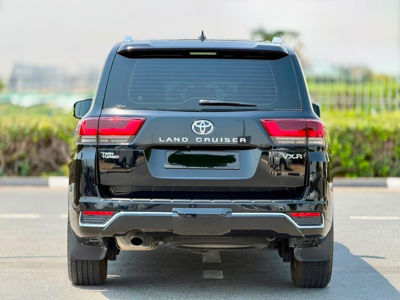 Toyota Land Cruiser 2023 MODEL VXR TWIN TURBO 3.5L ENGINE FULL OPTION NEW ARRIVAL