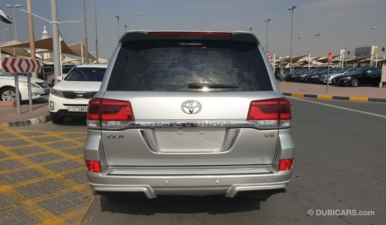 Toyota Land Cruiser VXR