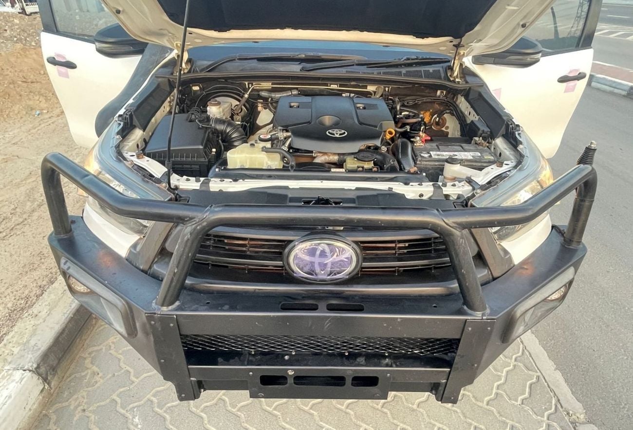 Toyota Hilux GLX diesel 2800 cc ,automatic gear ,right hand drive ,for export only