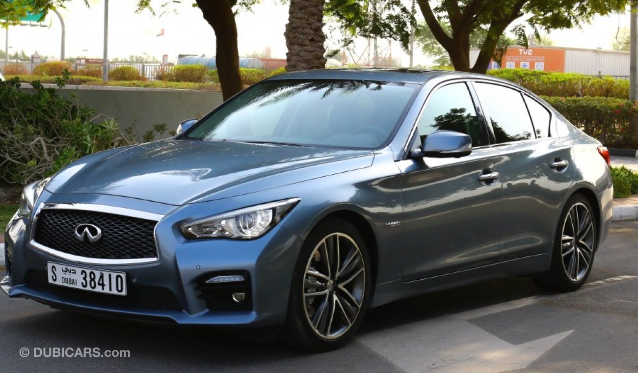 Infiniti Q50 Sport 3.7 Hybrid