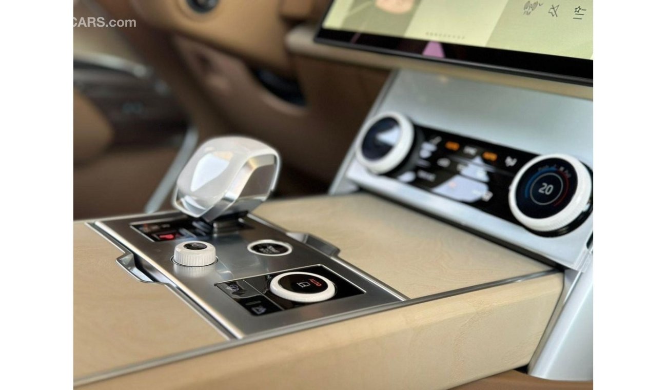 Land Rover Range Rover GCC SPEC UNDER WARRANTY AND SERVICE