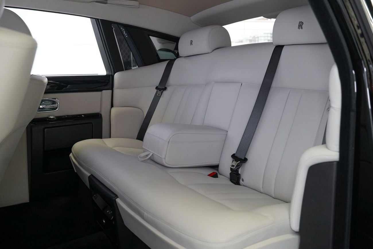 Rolls Royce Phantom ELEGANCE Std 6.8L Sedan