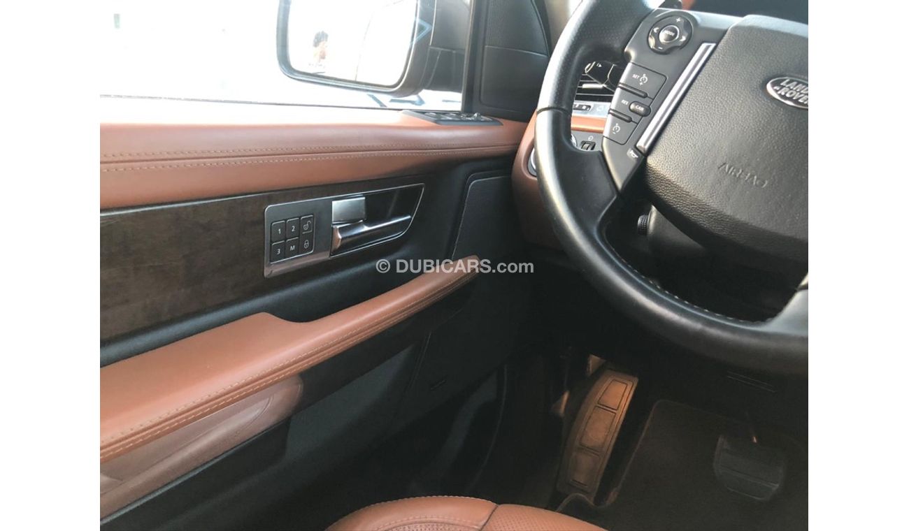 لاند روفر رينج روفر سبورت كت اوتو بيوجرفي موديل 2012 خليجيه فل اوبشن حاله ممتازه من الداخل والخارج فل اوبشن فتحه وجلد وكاميرات