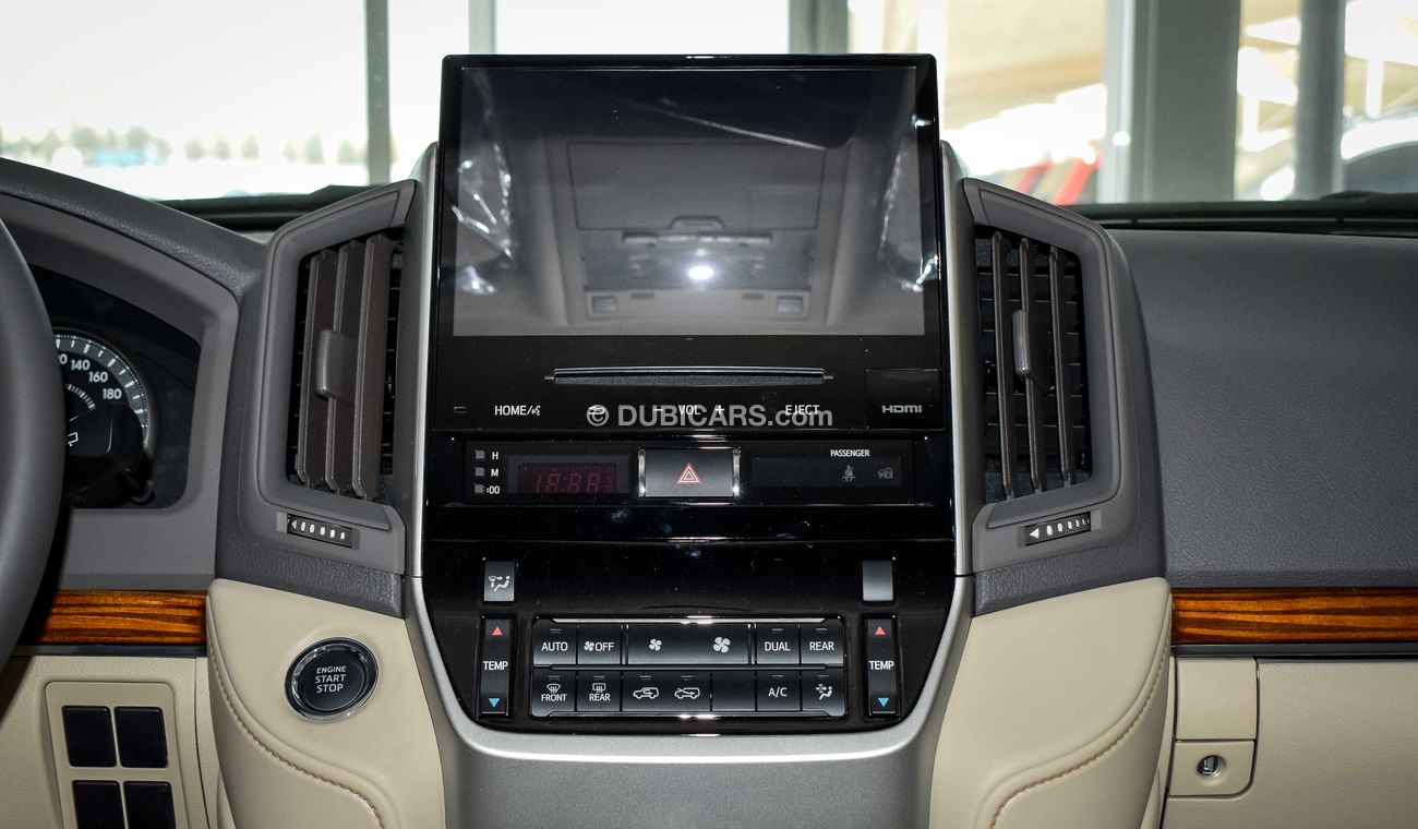 Toyota Land Cruiser GXR V8