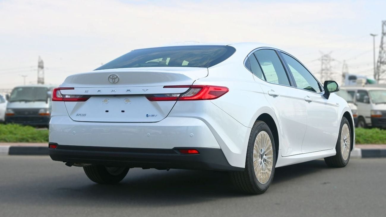 Toyota Camry E 2.5L Toyota Camry E-Plus 2.5L Hybrid, Model 2025, Color White