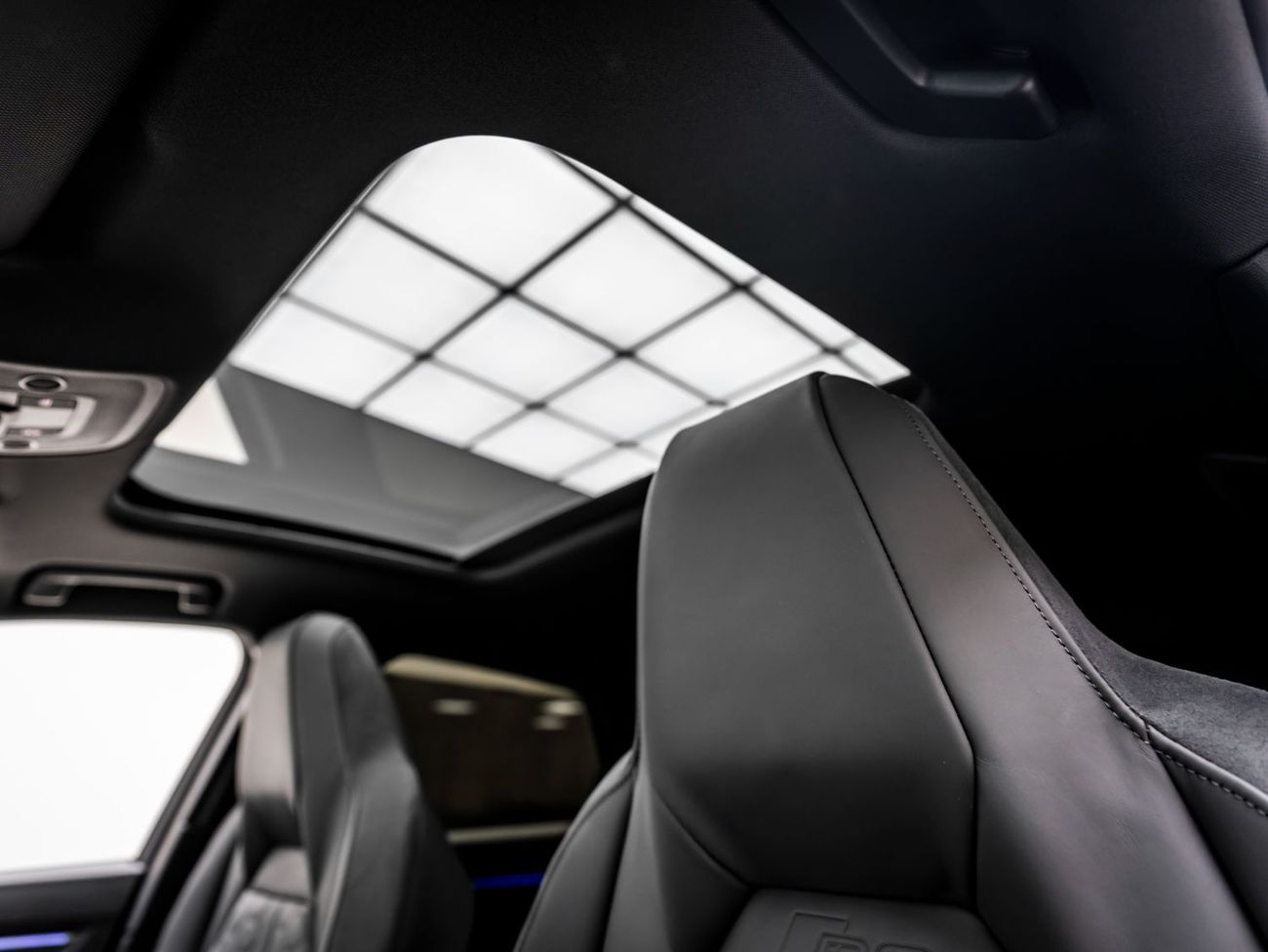 Audi RS Q3 Sportback TFSI quattro 2.5L 2024 Audi RSQ3, 2027 Audi Warranty + Service Contract, Low KMs, GCC