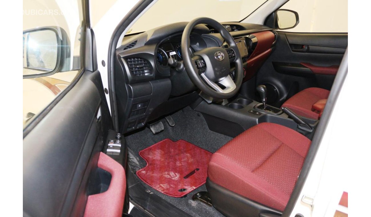 Toyota Hilux 4x2 petrol automatic