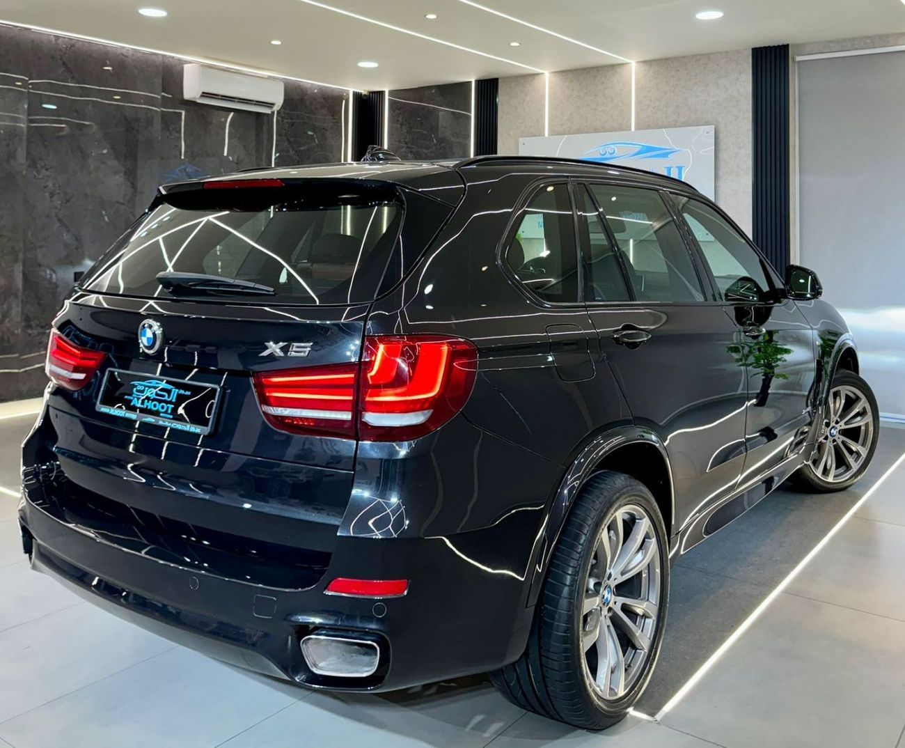 بي أم دبليو X5 50i Luxury 4.4L (7 Seater) AMAZING BMW X5 V8 || 7 SEATS || FULL OPTIONS || GCC II ACCIDENTS FREE I|