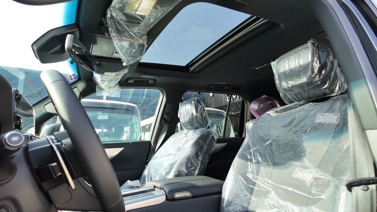 لكزس LX 700h F Sport