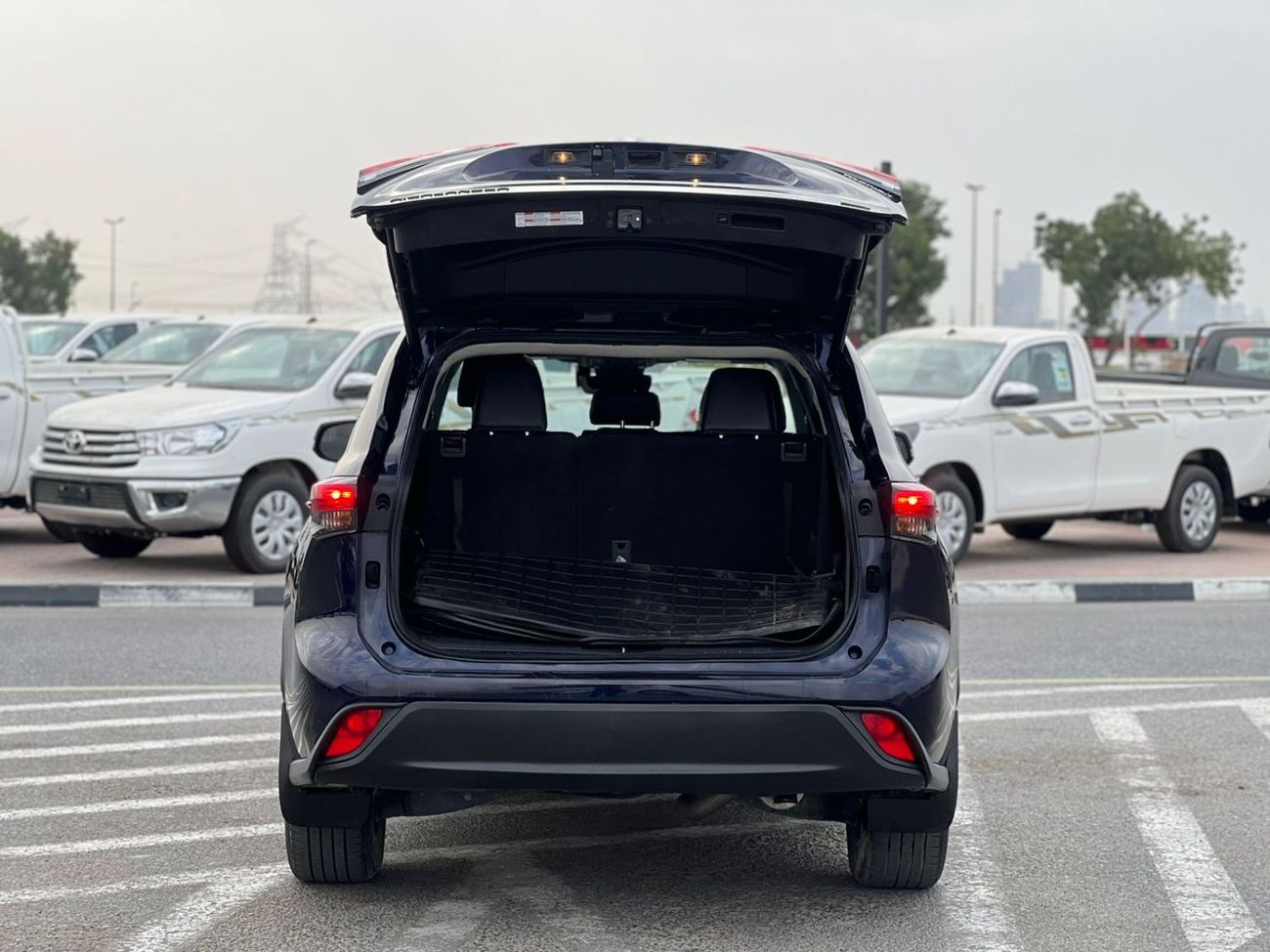 Toyota Highlander 2023 Toyota Highlander Hybrid XLE  Full Option - 2.5L V4 - Sunroof - Rear Camera & Radar Leather Sea