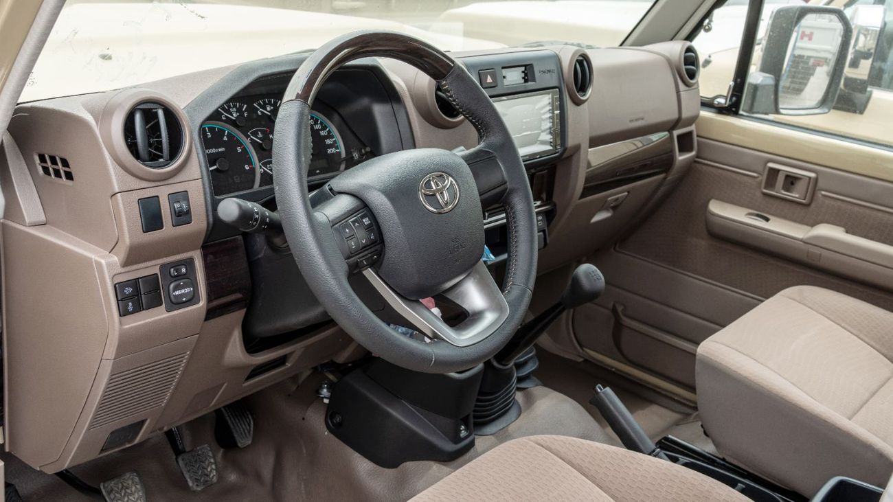 تويوتا لاند كروزر بيك آب 2026 Toyota Land Cruiser LC79 2.8L MT Diesel (Beige-Brown) Basic