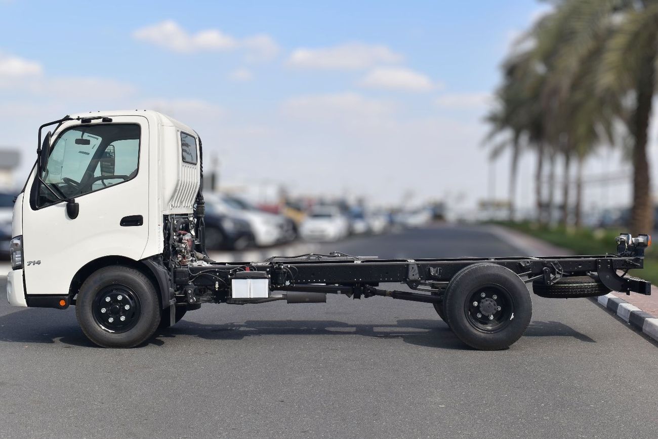 هينو 300 2023 MODEL: HINO 300 SERIES 714 CHASSIS TRUCK