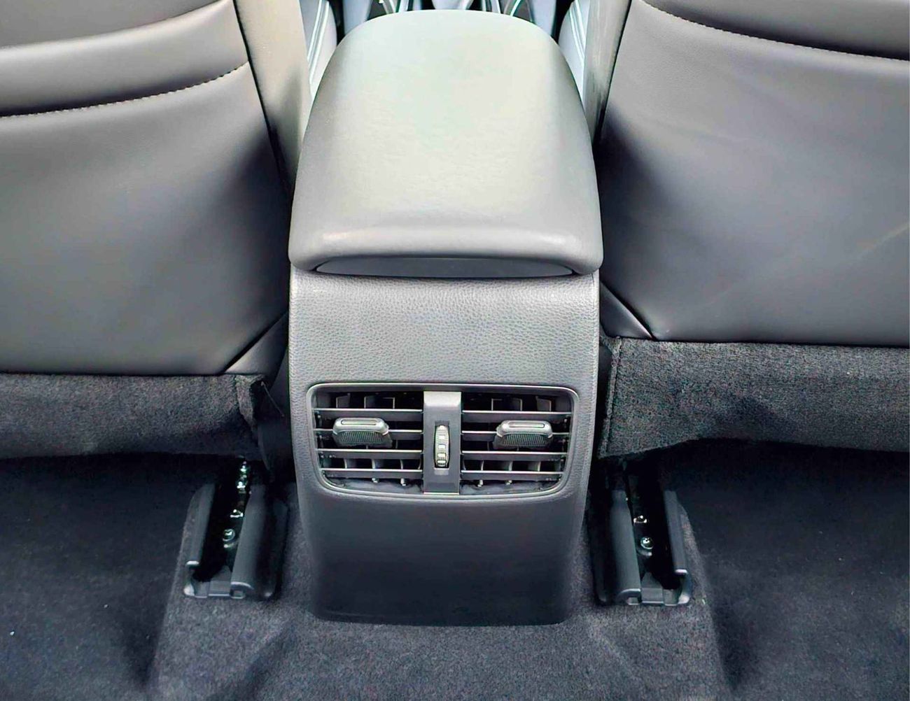 تويوتا كورولا كروس ELITE HYBRID/ 2.0L V4 /FULL OPTION/ FRONT&REAR CAMERA, DRIVER POWER SEAT / CODE#CRCHCF