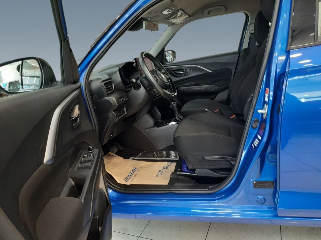 Suzuki Swift Dzire GLX 1.2L 2025 Suzuki Swift GLX - (1 Year 20,000 Km FREE Service Contract)