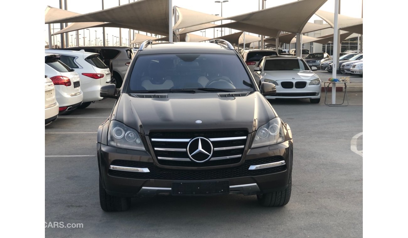 Mercedes-Benz GL 500 MERCEDES BENZ GL500 MODEL 2012 GCC car prefect condition full option panoramic roof leather seats