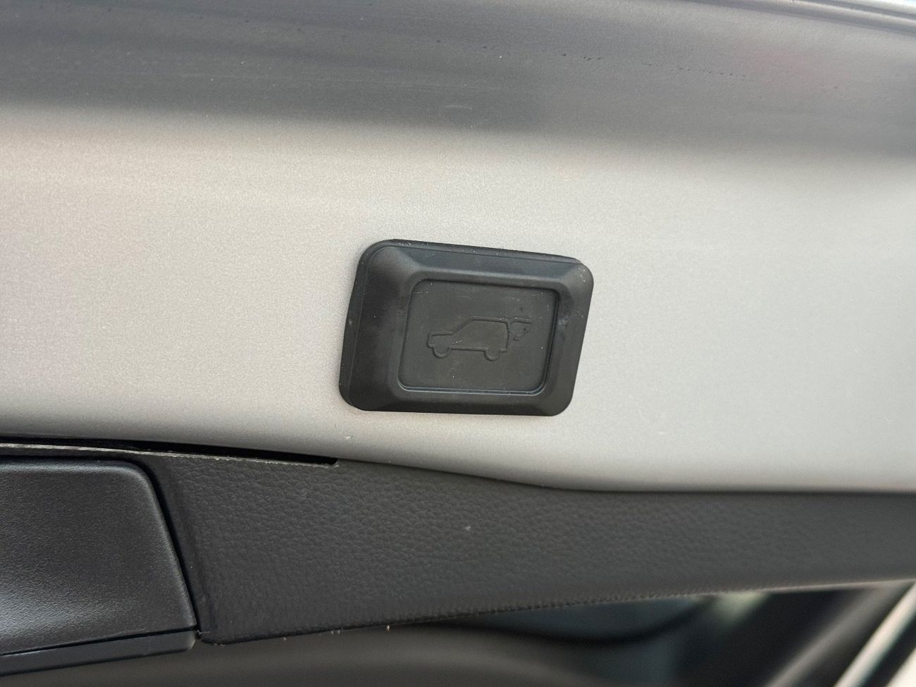 Toyota RAV4 2020 TOYOTA RAV4 XLE 4x4 FULL OPTIONS IMPORTED FROM USA