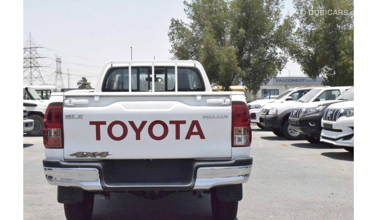 Toyota Hilux 2.7L DLX  PETROL 4 CYLINDER  SINGLE CABIN MANUAL TRANSMISSION WHITE 2 SEATS ONLY FOR EXPORT