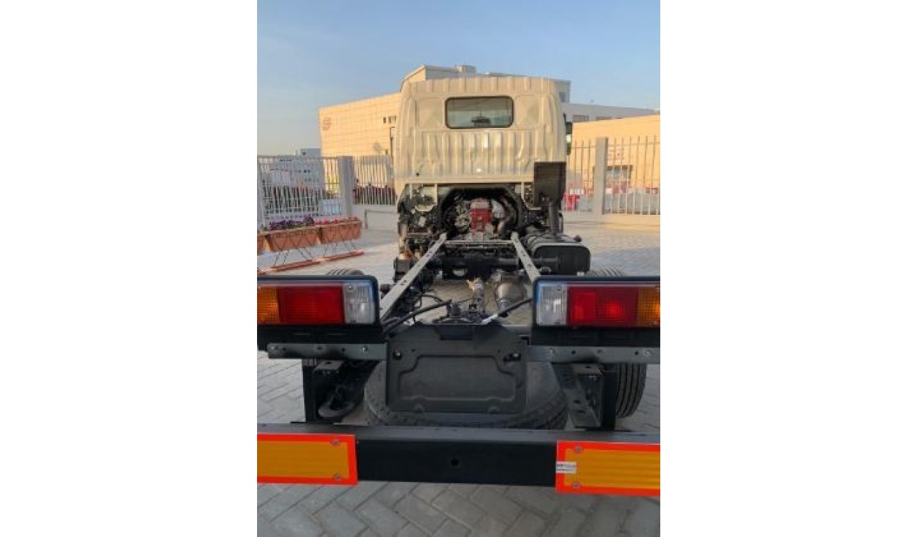 هينو 300 Series Single Cabin Euro 4 Turbo Diesel Chassis Payload Truck