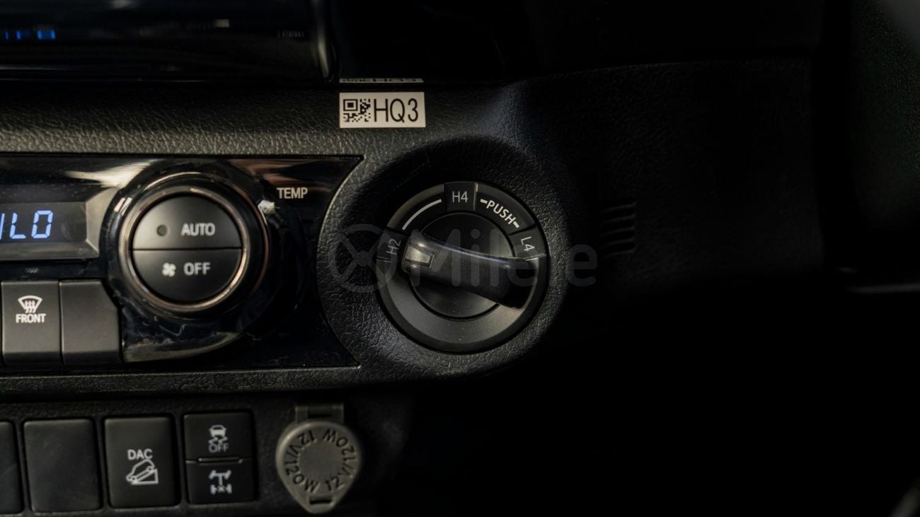تويوتا هيلوكس (RHD) TOYOTA HILUX DC | EXPORT ONLY