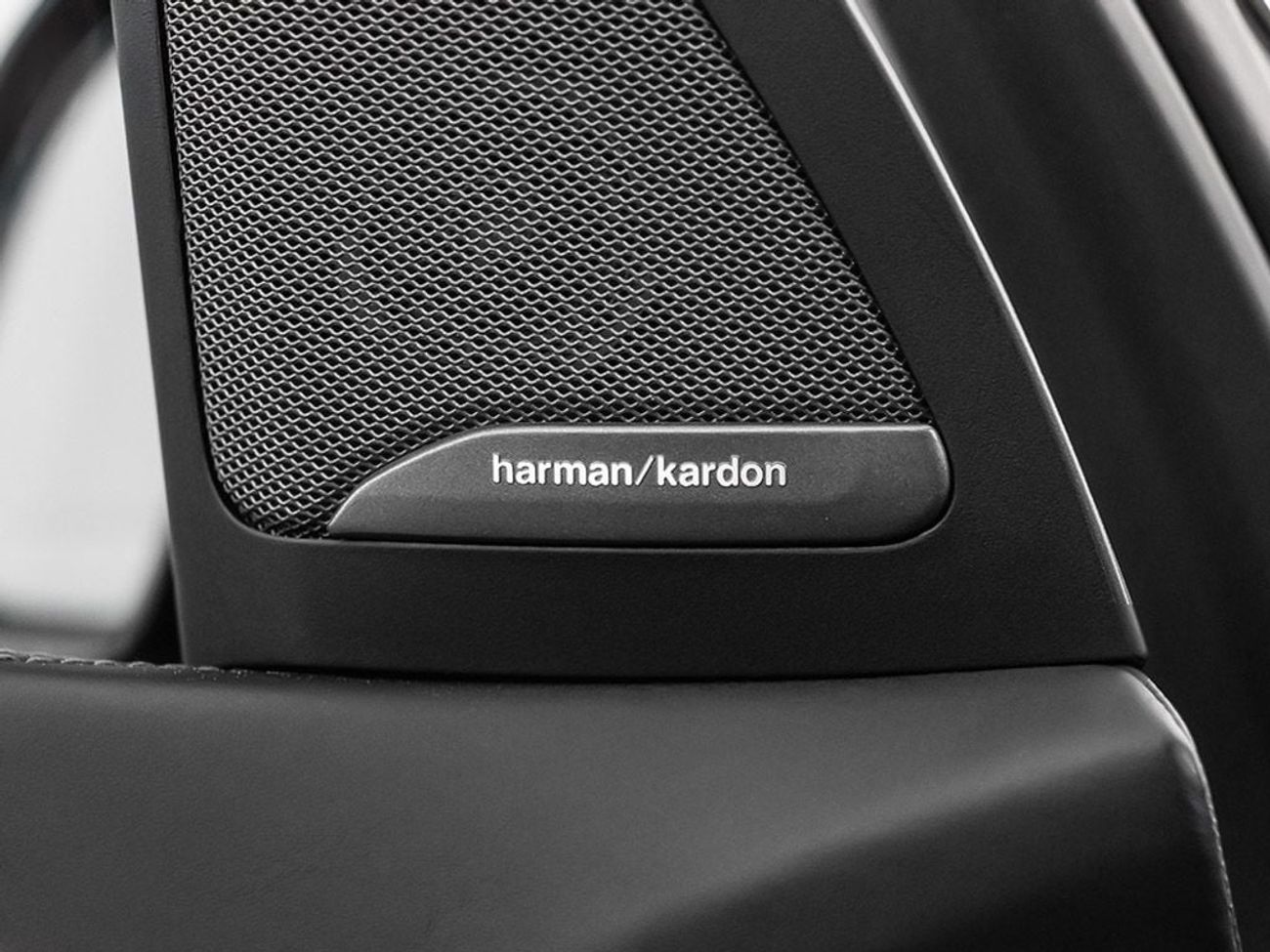 BMW X7 M50i 4.4L (530 HP) M50i 4.4L