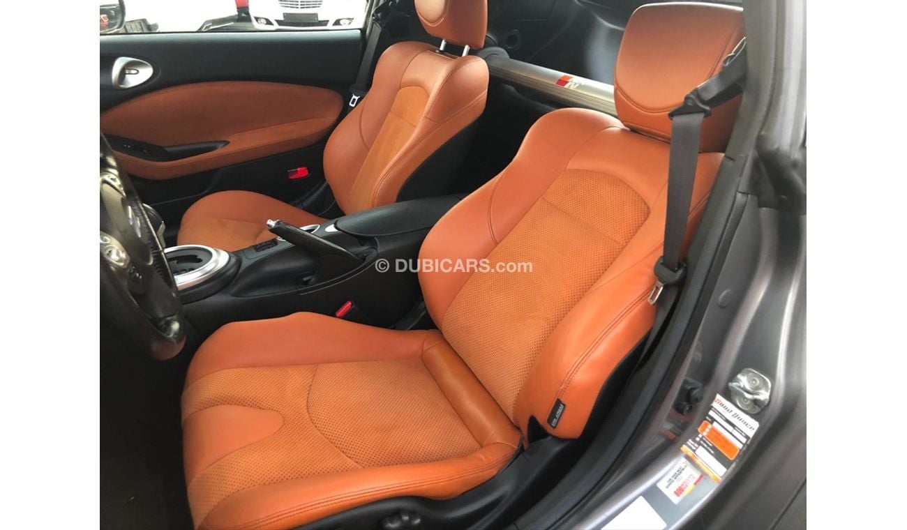 Nissan 370Z NissanZ370 model 2016 GCC car prefect condition one owner 2keys