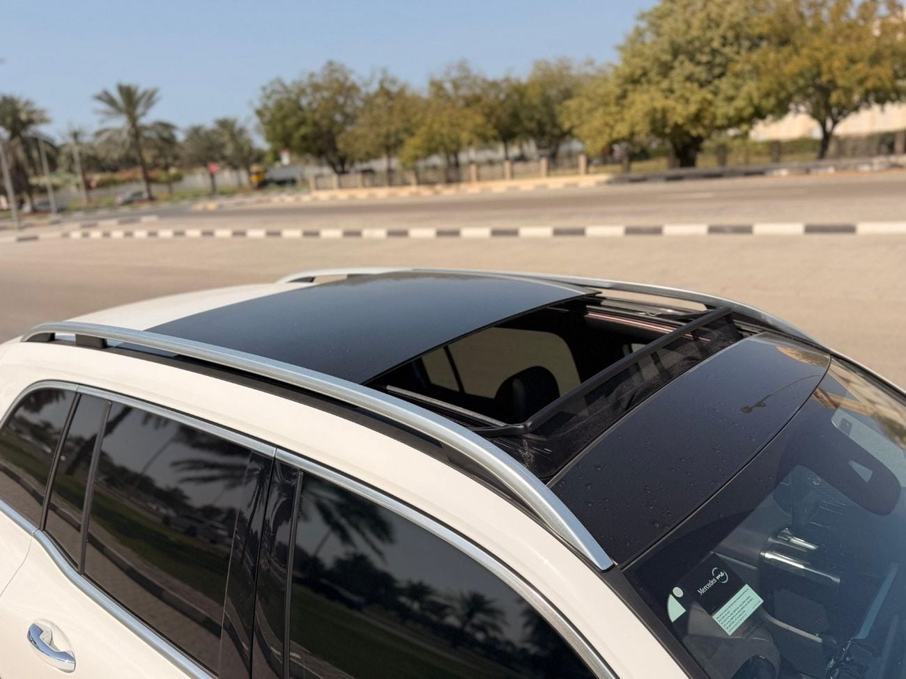 Mercedes-Benz GLB 200 Premium 1.4L (7 Seater)