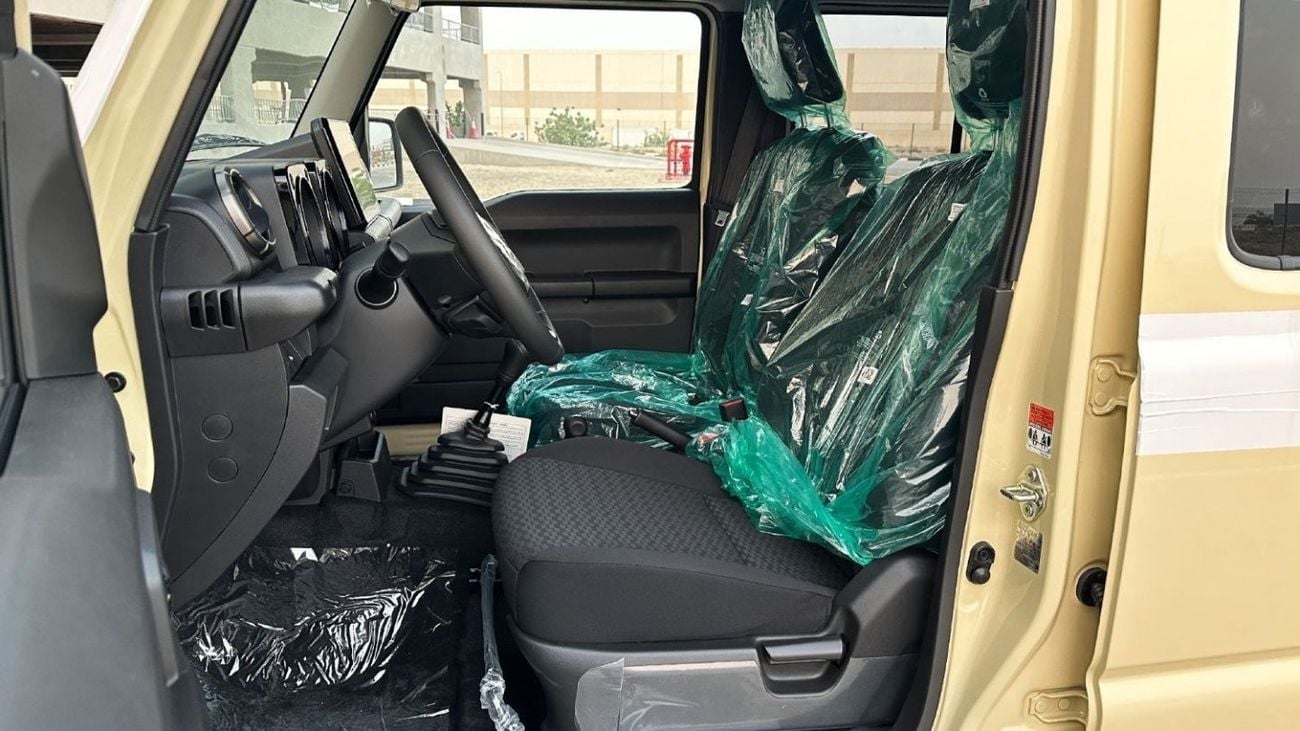 سوزوكي جيمني 1.5L GLX Manual 4WD 5-Door {EXPORT ONLY}