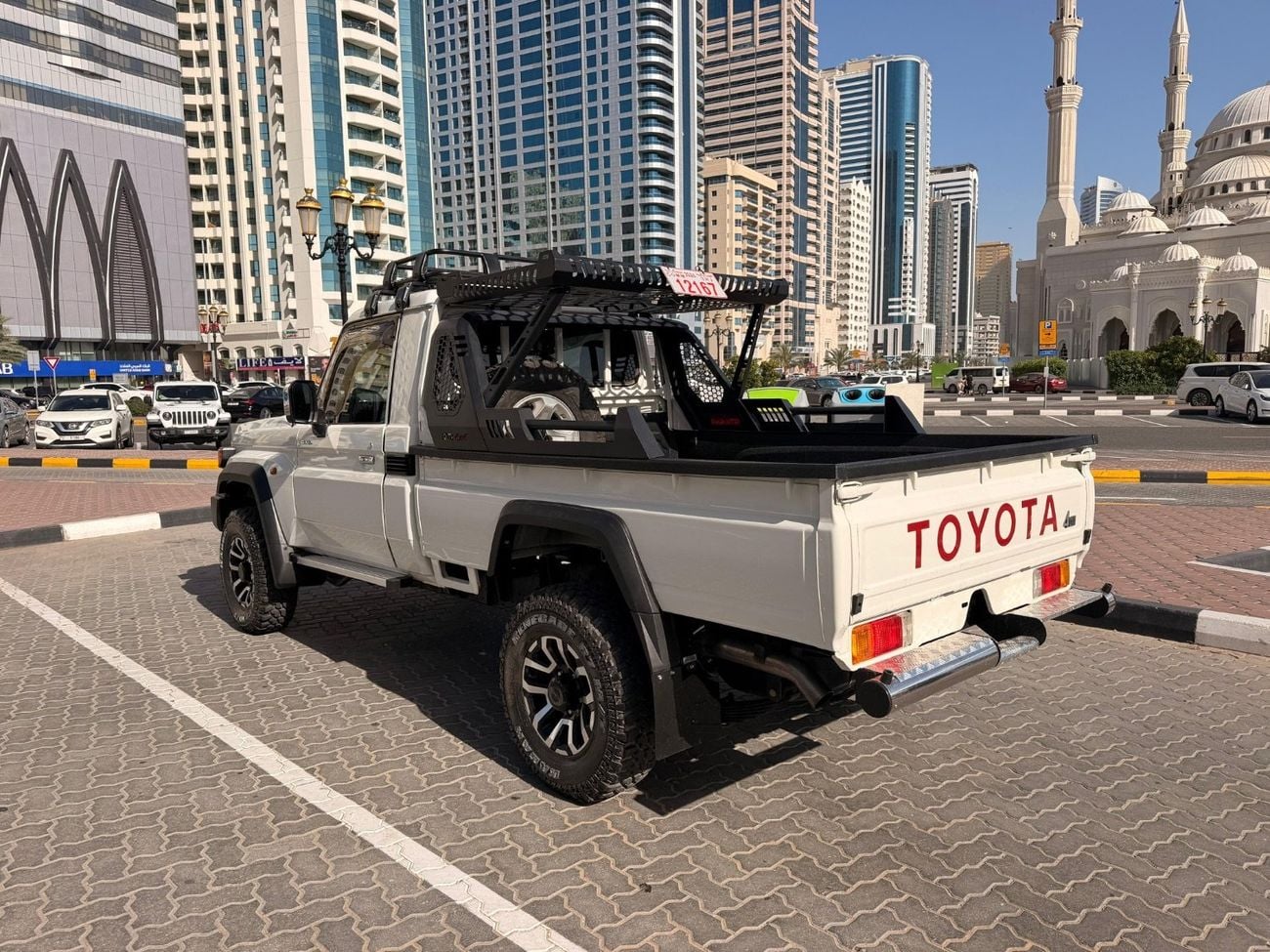 تويوتا لاند كروزر 
