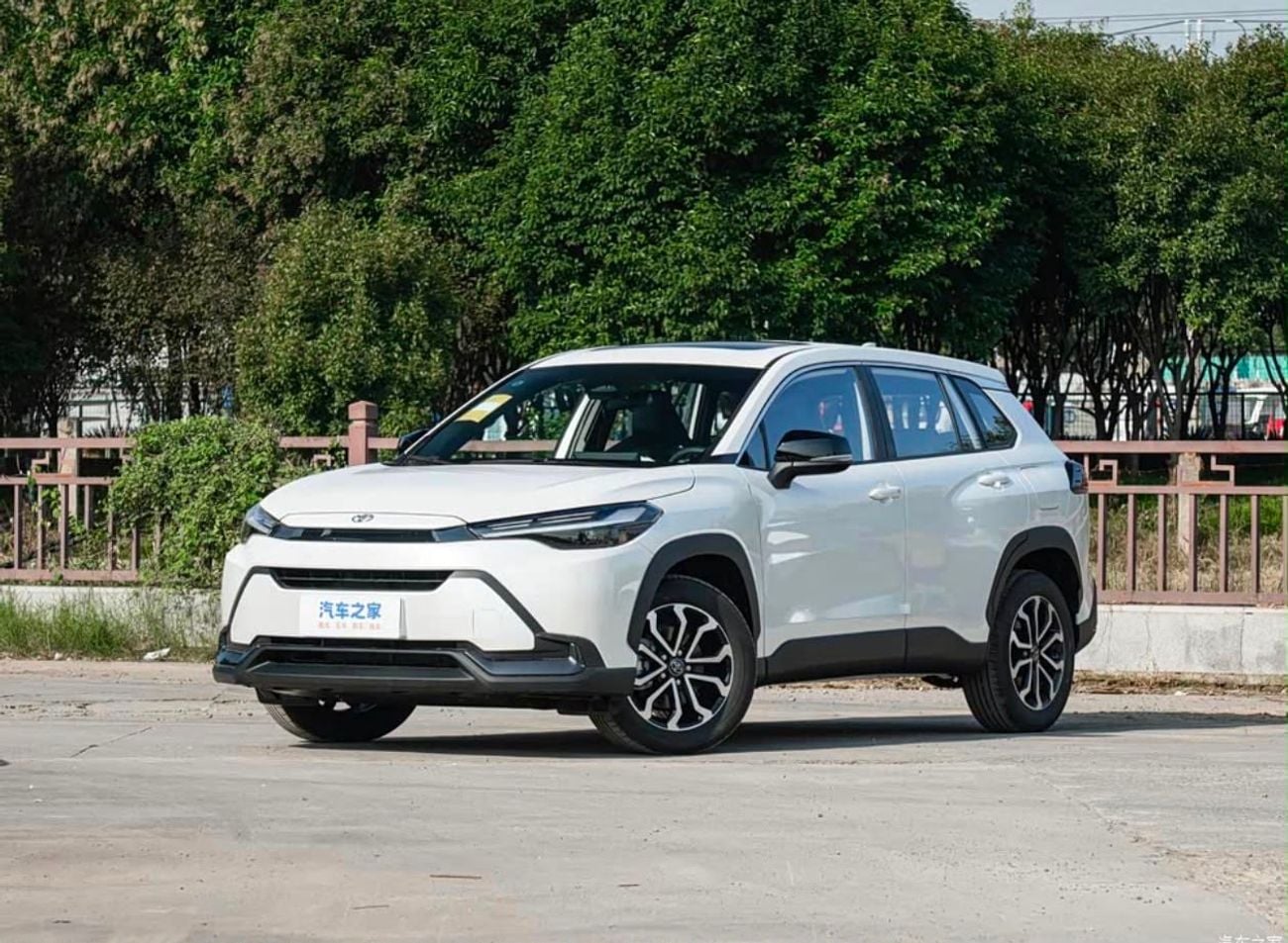 Toyota Frontlander Luxury TOYOTA FROND LANDER LUXURY