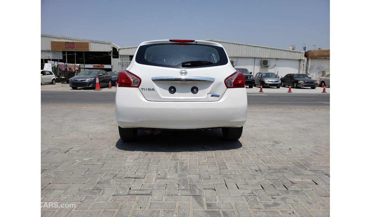 نيسان تيدا 1.6L, 15" Tyre, Xenon Headlights, Front A/C, Fabric Seats, Automatic Gear Box (LOT # 6531)