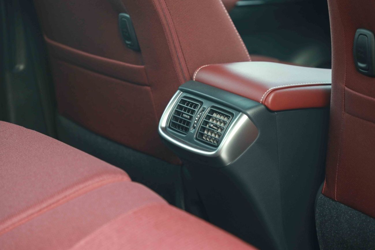 Toyota Hilux 2025 TOYOTA HILUX SR5 4.0 - ATTITUDE BLACK inside RED | Export Only