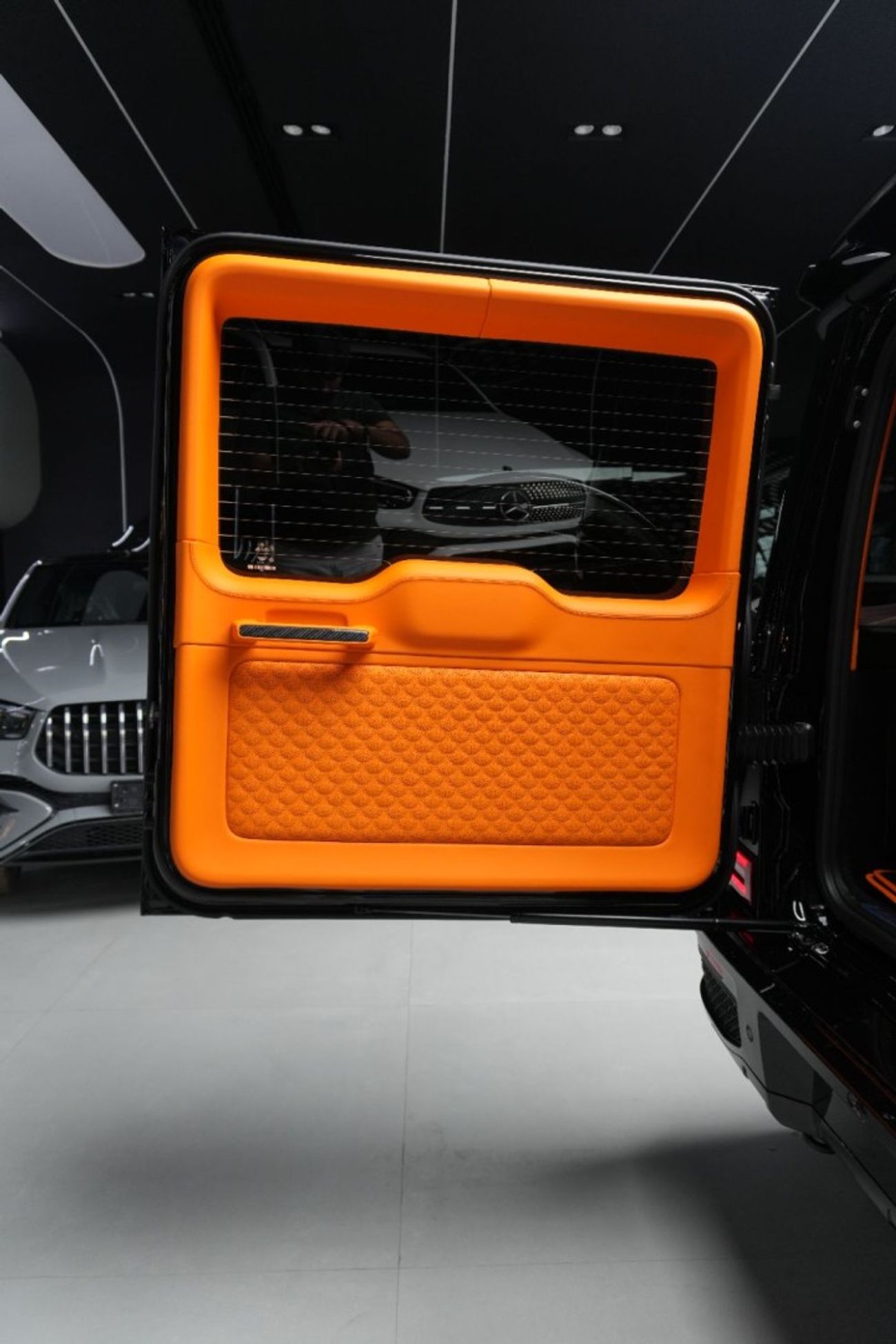 BRABUS 800 - Mercedes-AMG G 63 Mercedes-Benz G 800 - BARABUS - inside Orange - 2025