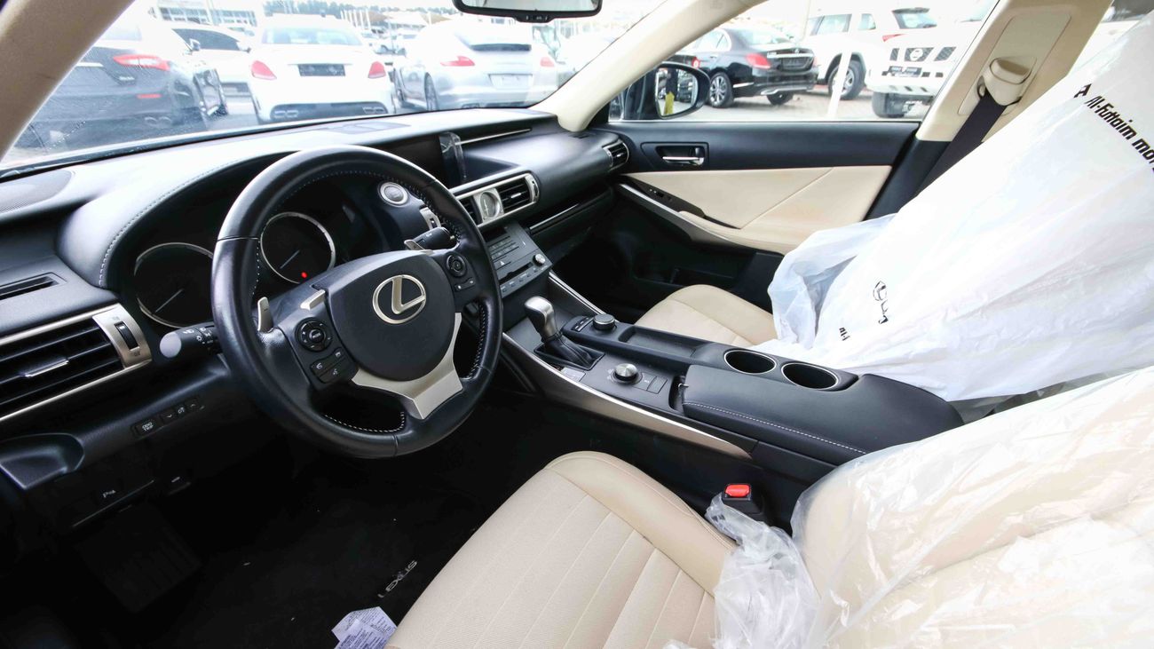 Lexus IS 200