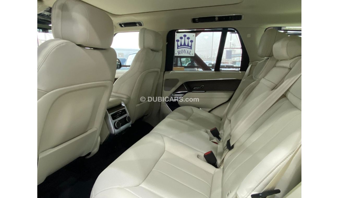 Land Rover Range Rover BRAND NEW GCC SPEC UNDER WARRANTY AND SERVICE CONTRACT