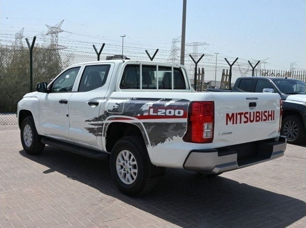 ميتسوبيشي L200 GLX Double Cab Petrol 2.4L