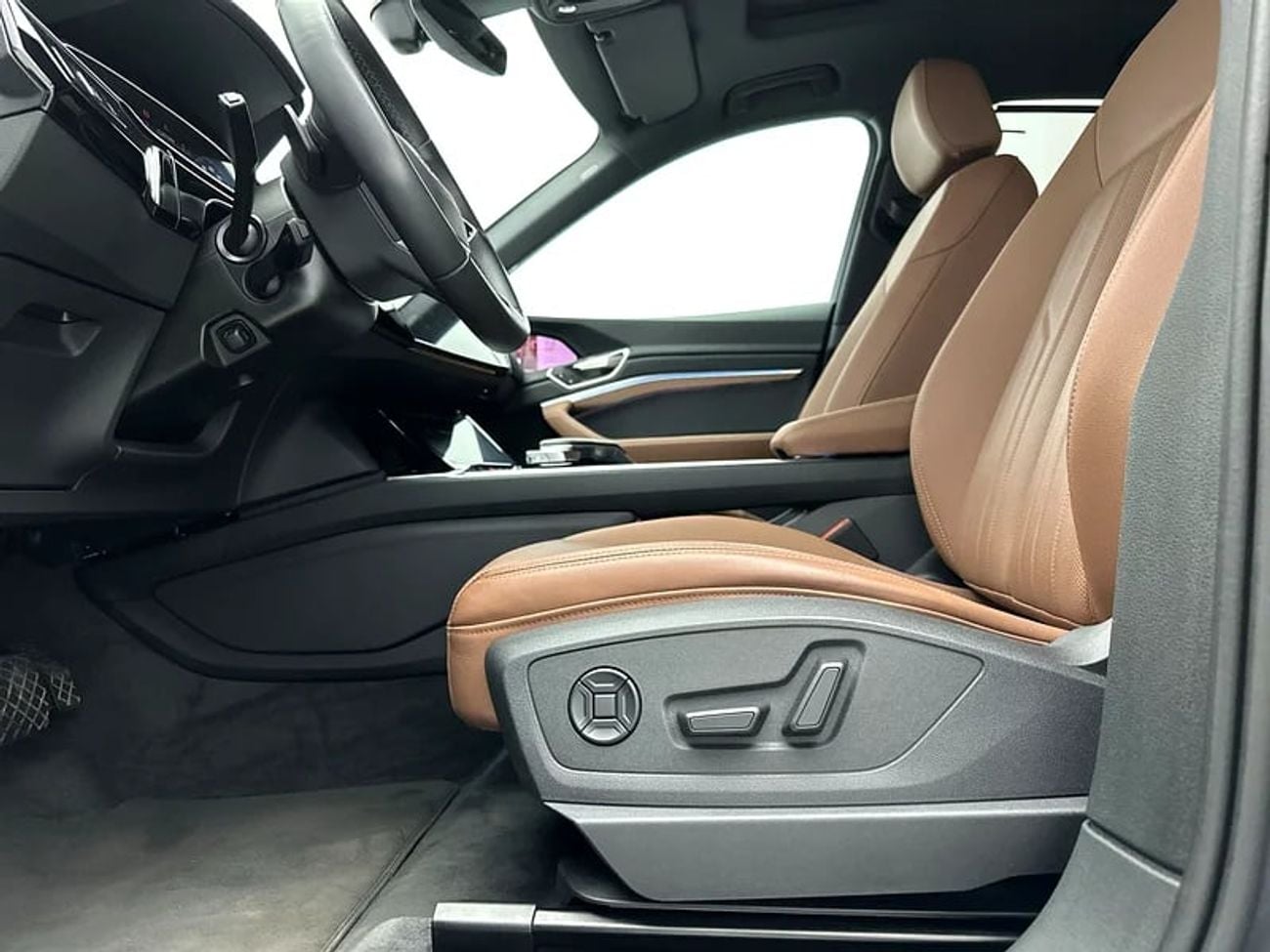 Audi etron Q8 Sportback S line 55 quat 408hp Progress (Ref# 015924)