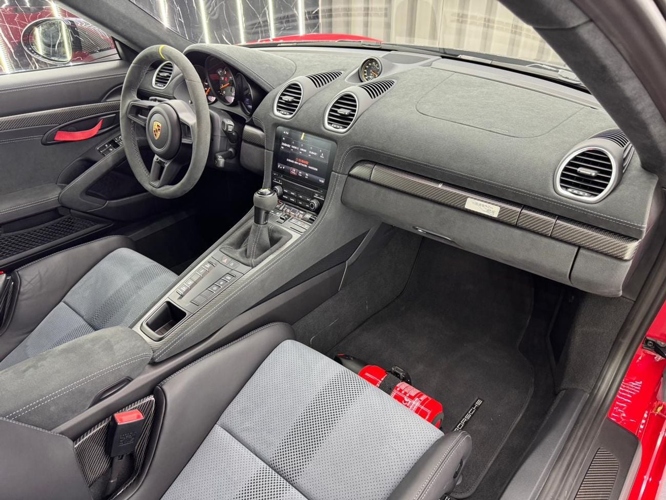 Porsche 718 Cayman GT4 RS 4.0L (493 HP) A/T