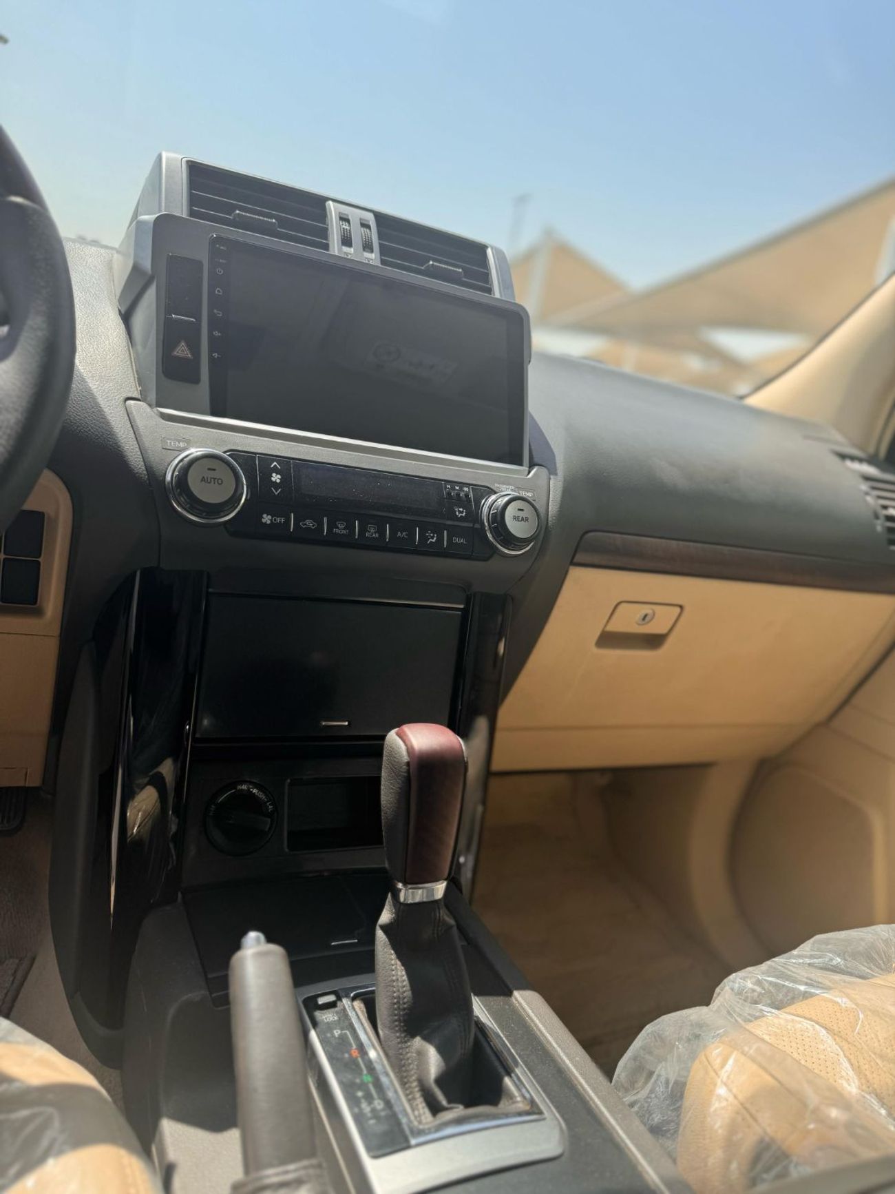 تويوتا برادو GXR 2.7L (164 HP) 4WD (7 Seater)