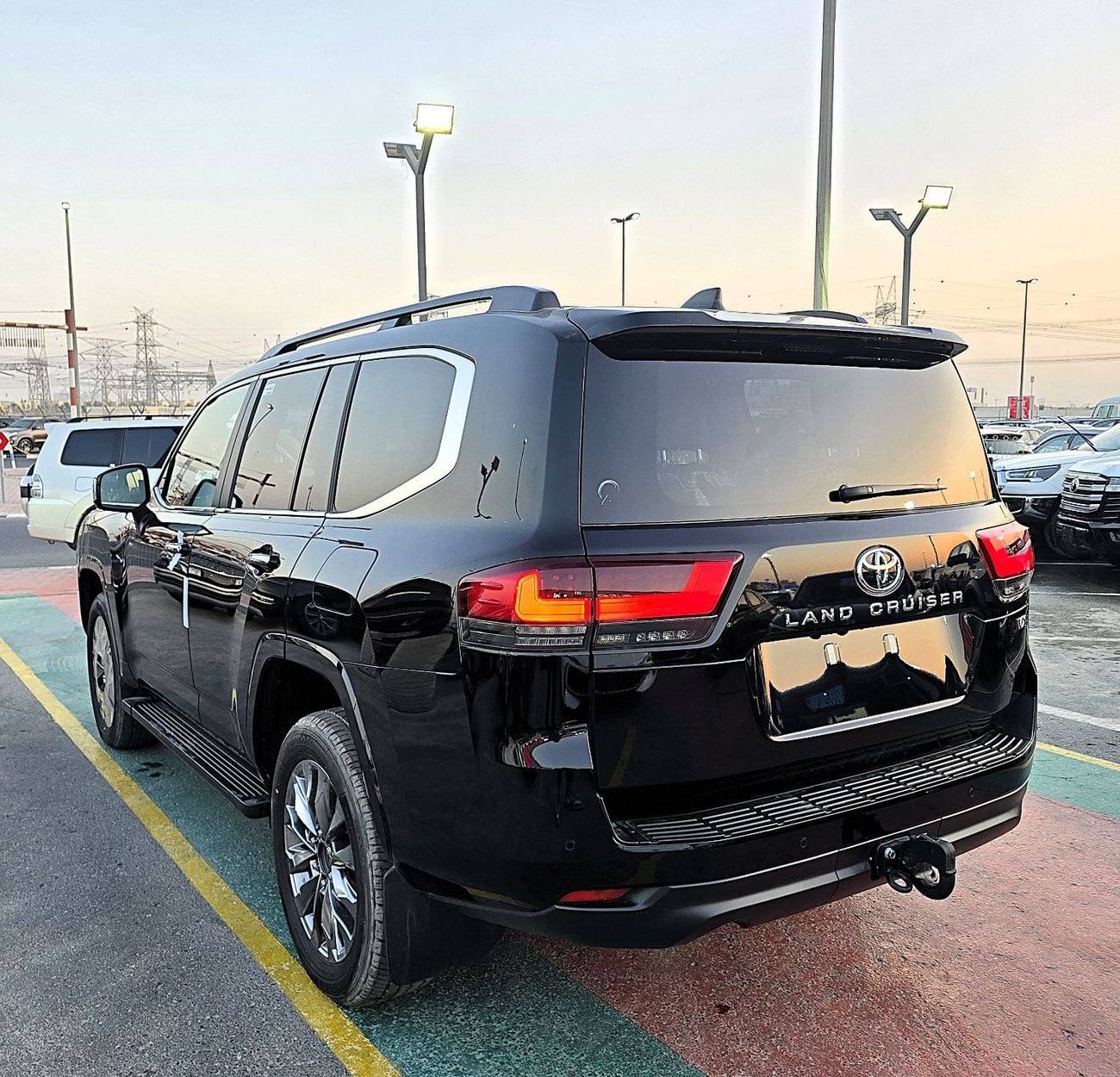 Toyota Land Cruiser VX Toyota land cruiser Vx 3.5l turbo 4*4 A/T  Black color inside black 2026