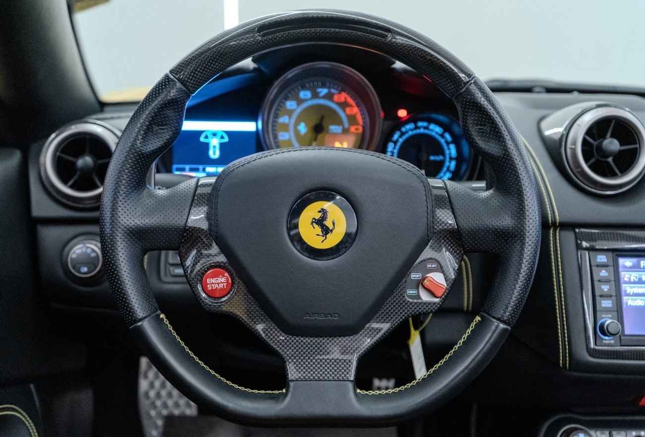 Ferrari California Std 4.3L (483 HP) 2013 Ferrari California, With Service Contract, Excellent Condition GCC Specs