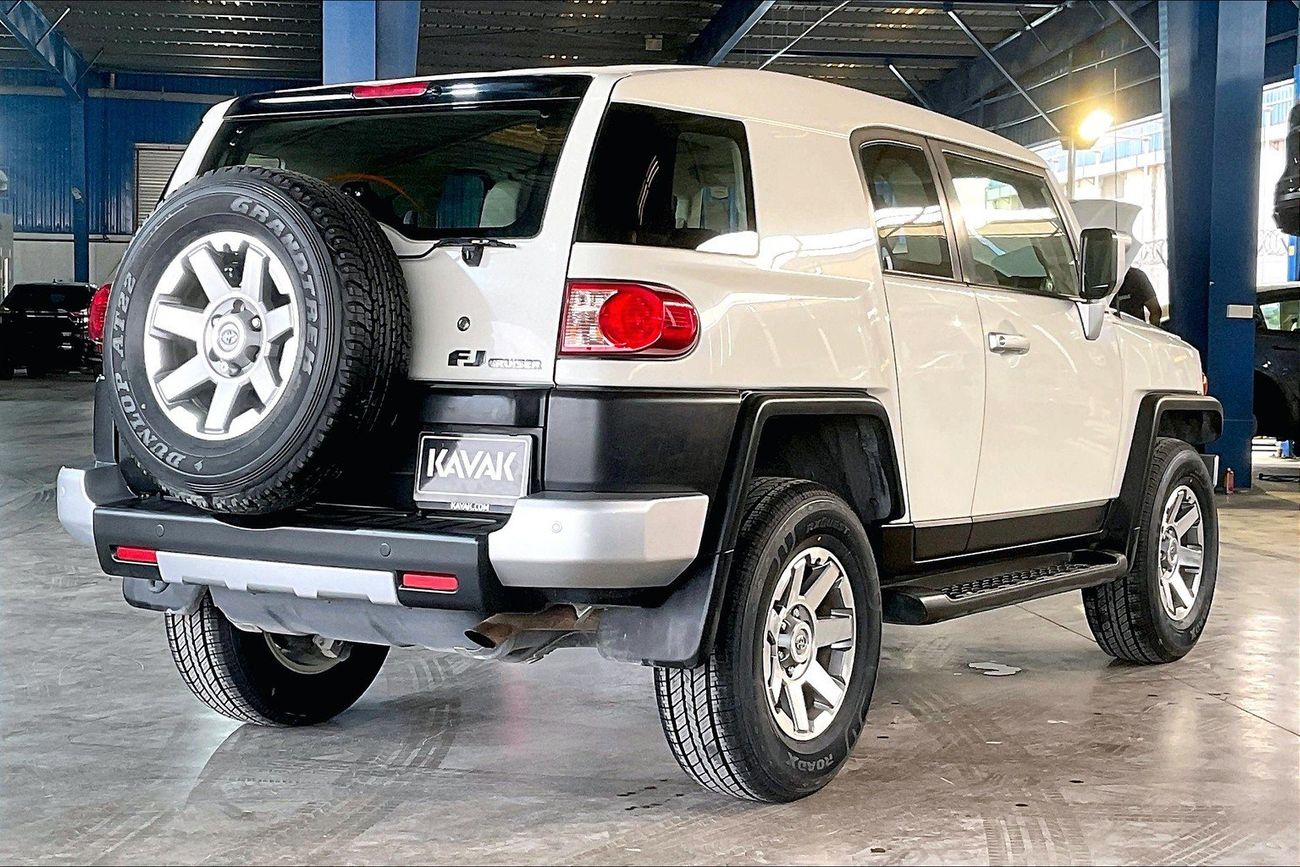 تويوتا إف جي كروزر GXR | شامل الضمان | 0 ﺪﻔﻋﺓ ﺃﻮﻟﻯ