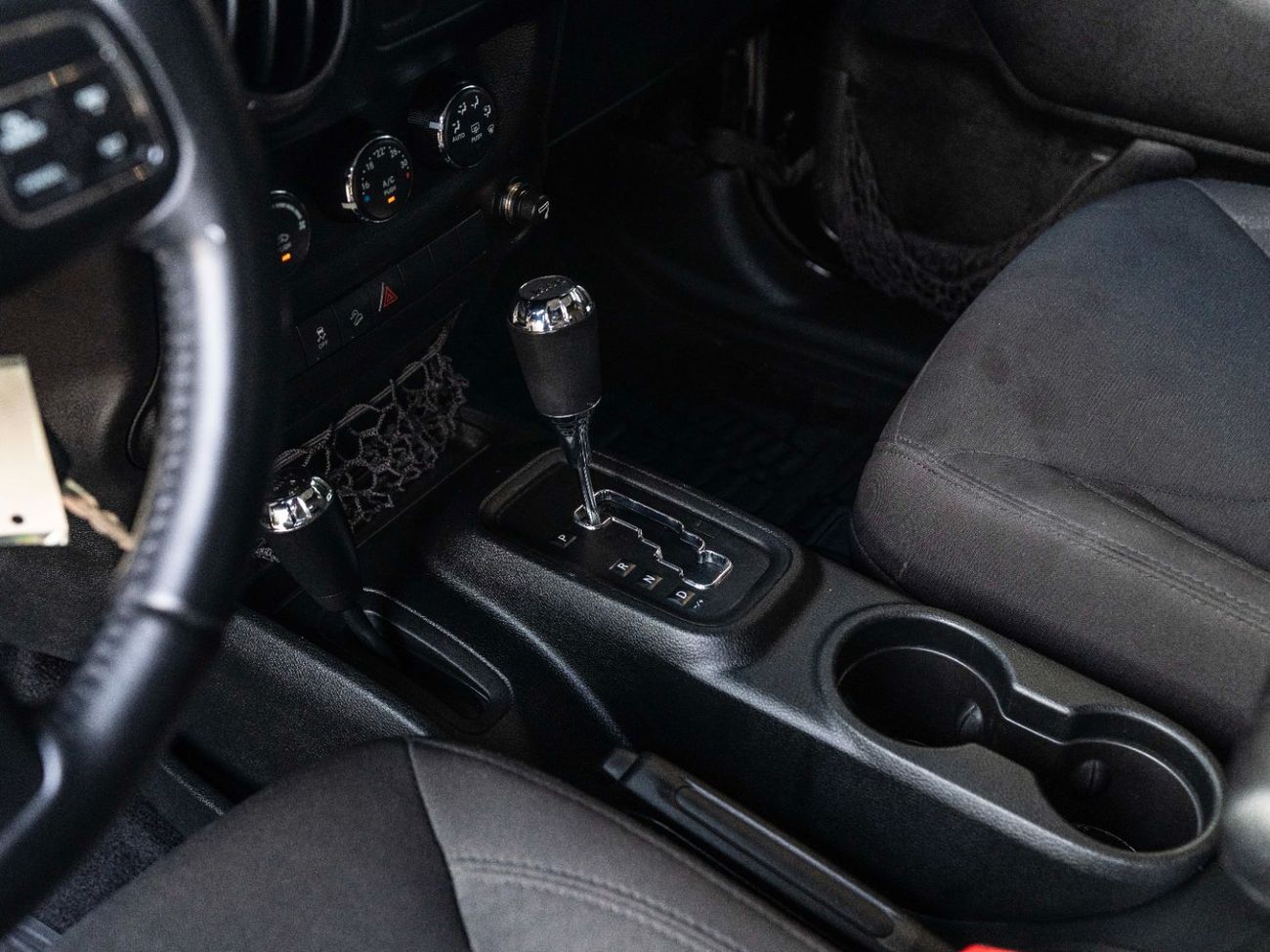 جيب رانجلر Sport 3.6L A/T (4 Seater)